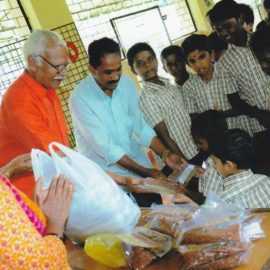 Karkidaga Kanji Kit Distribution in Kayamkulam, Kerala, Charitable Activites, Charitable Activites of Sriyog Sadhanapadam Trust, Ayurveda retreat centre in Kayamakulam, Kerala